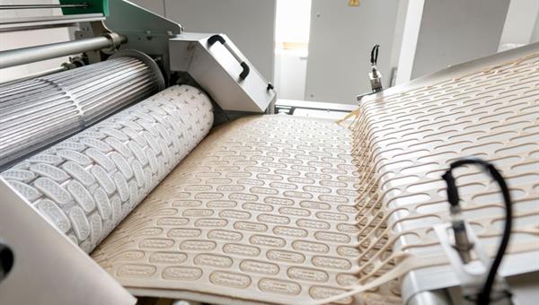 Releasing from the rotary moulder